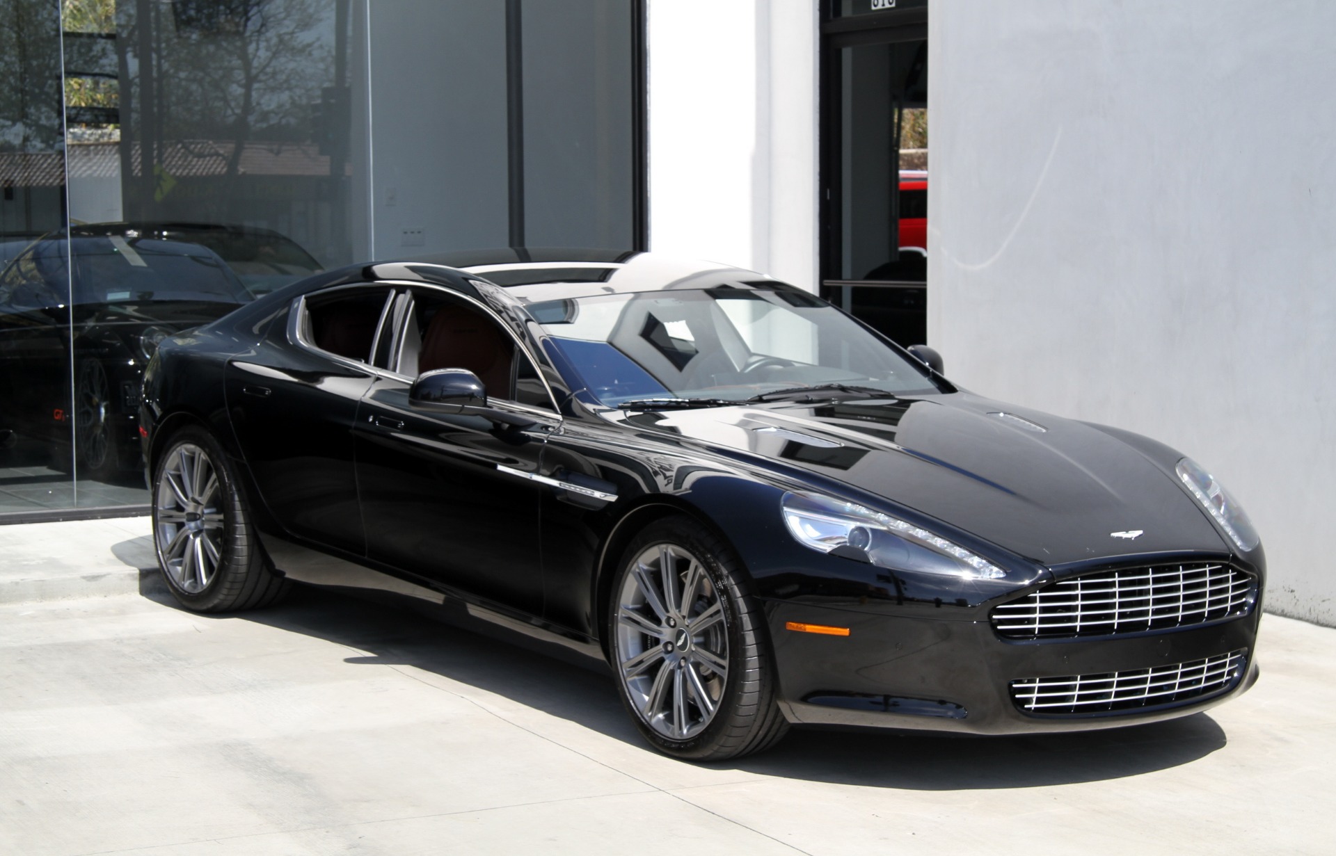 Aston martin 2010