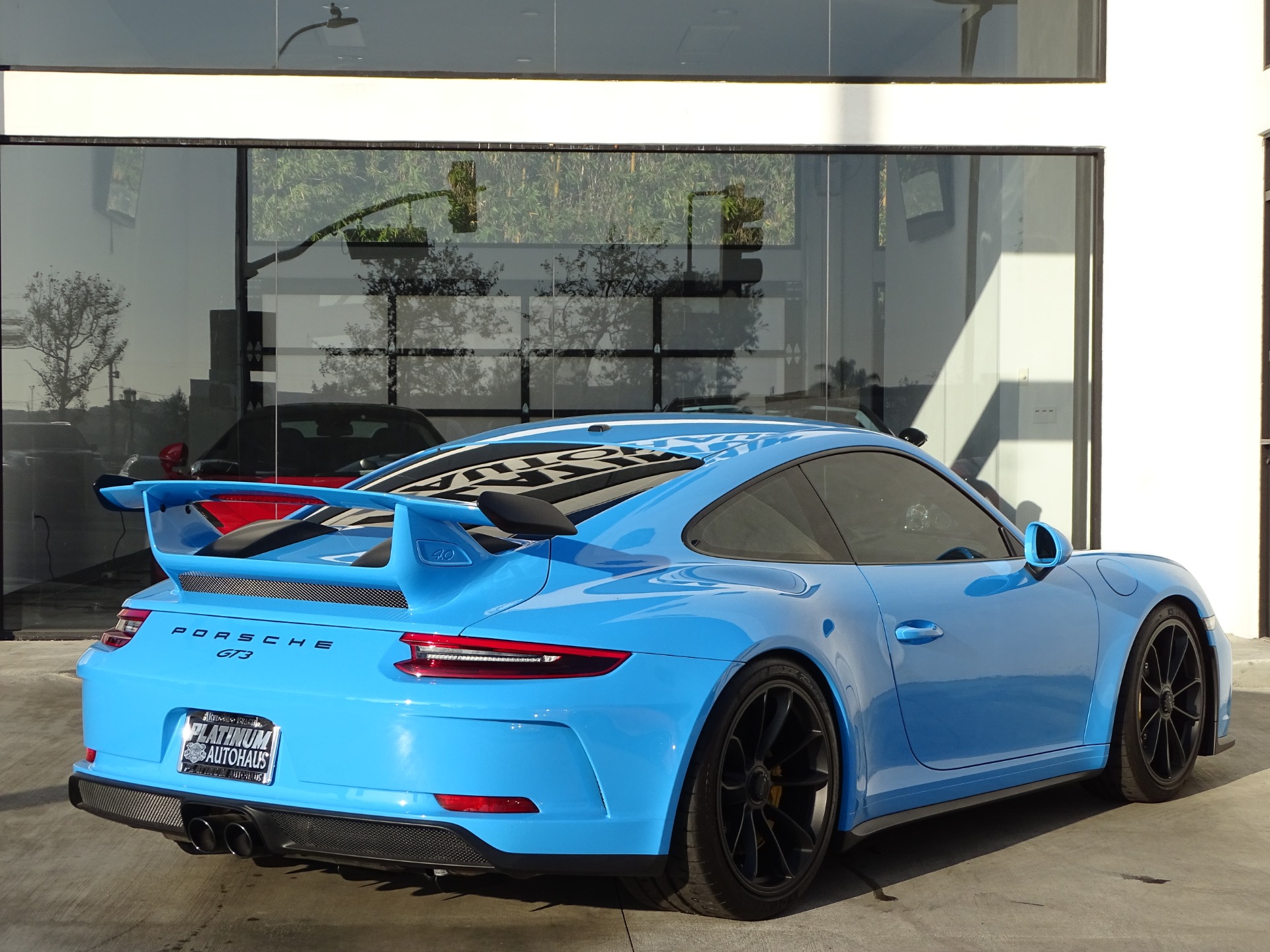 gt3 porsche riviara blue